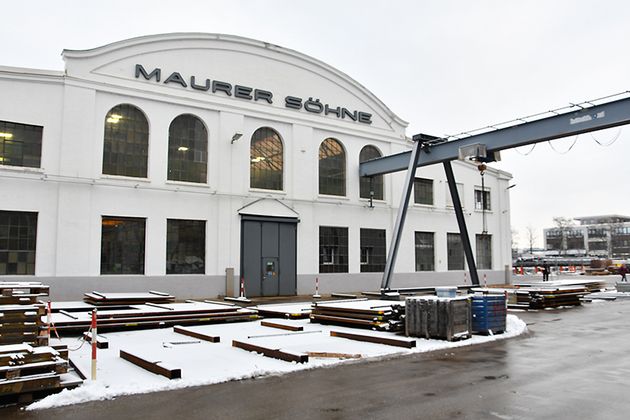 Denkmalgeschützte Fassade des Traditionsunternehmens Maurer Söhne