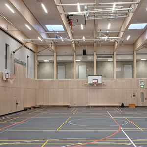 Dreifeldsporthalle im Justus-von-Liebig-Gymnasium